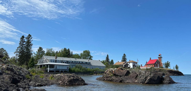 Lake Breeze Hotel - From Web Listing